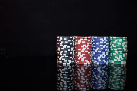 Understanding poker chip values and colors [complete guide].